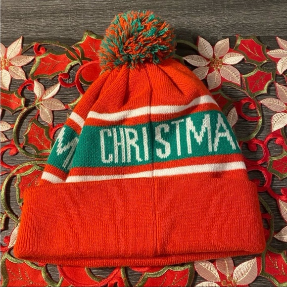 Griswold Family National Lampoon’s Christmas Vacation Chevy Chase Pom Beanie Hat - Picture 4 of 8